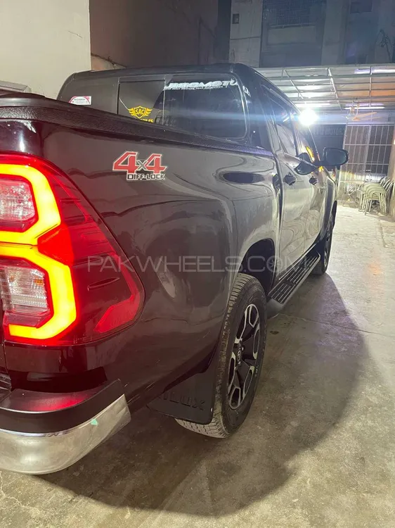 Toyota Hilux 2021 for Sale in Karachi Toyota Hilux 2021 for Sale in Karachi Image-6