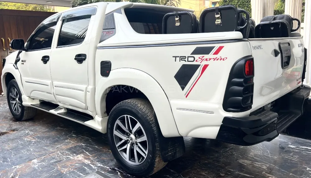 Toyota Hilux 2013 for Sale in Karachi Toyota Hilux 2013 for Sale in Karachi Image-6