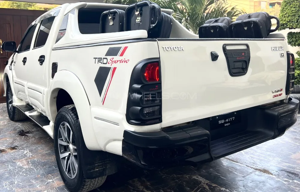 Toyota Hilux 2013 for Sale in Karachi Toyota Hilux 2013 for Sale in Karachi Image-10