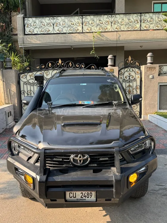 Toyota Hilux 2013 for Sale in Islamabad Toyota Hilux 2013 for Sale in Islamabad Image-2