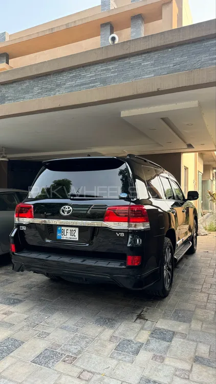 Toyota Land Cruiser 2015 for Sale in Lahore Toyota Land Cruiser 2015 for Sale in Lahore Image-6