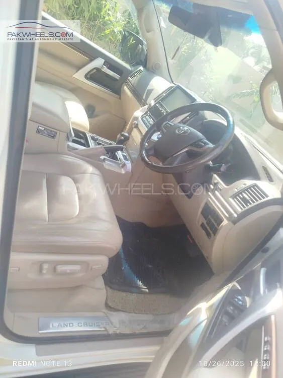 Toyota Land Cruiser 2020 for Sale in Karachi Toyota Land Cruiser 2020 for Sale in Karachi Image-10