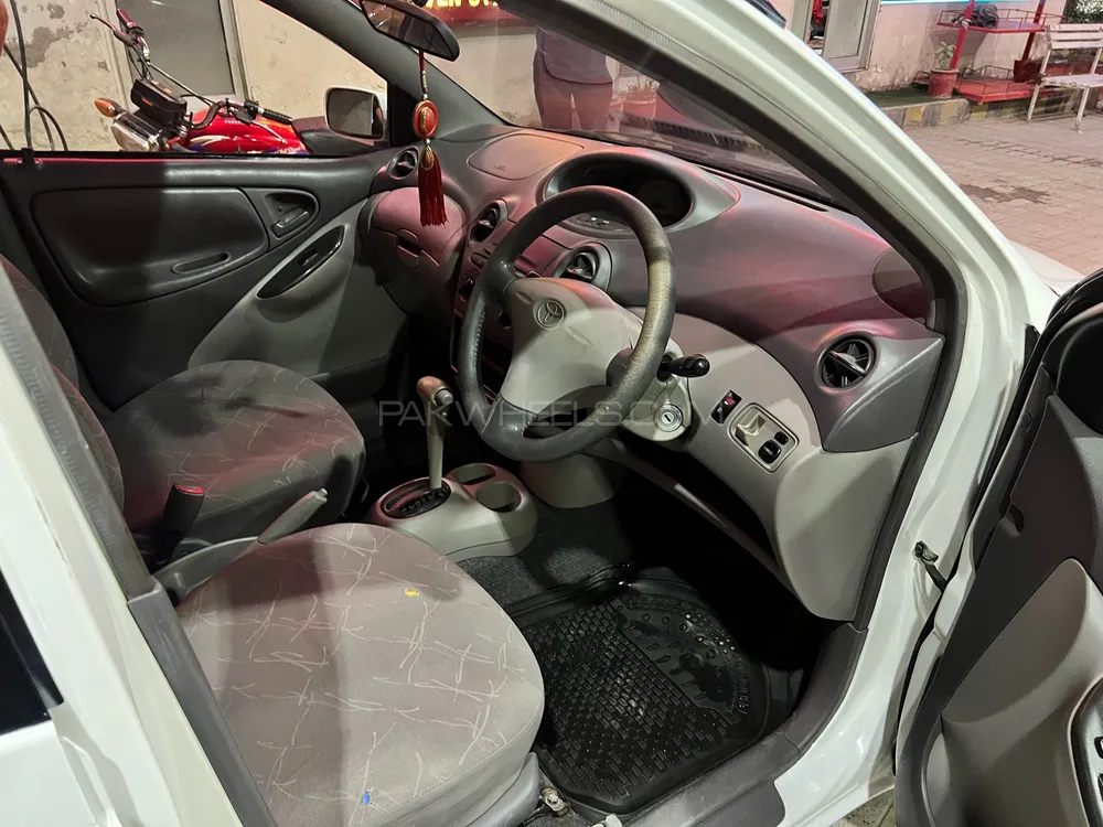 Toyota Platz 2002 for Sale in Islamabad Toyota Platz 2002 for Sale in Islamabad Image-9