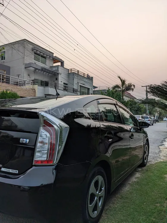 Toyota Prius 2013 for Sale in Lahore Toyota Prius 2013 for Sale in Lahore Image-6