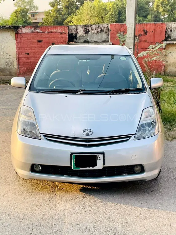 Toyota Prius 2010 for Sale in Islamabad Toyota Prius 2010 for Sale in Islamabad Image-1