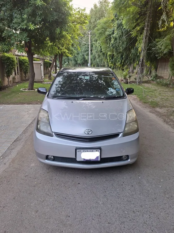 ٹویوٹا پریوس 2011 for Sale in لاہور ٹویوٹا پریوس 2011 for Sale in لاہور Image-3