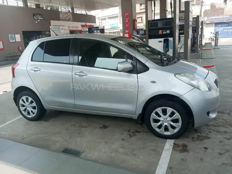 Toyota Vitz 2005 for Sale in Multan Toyota Vitz 2005 for Sale in Multan Image-3