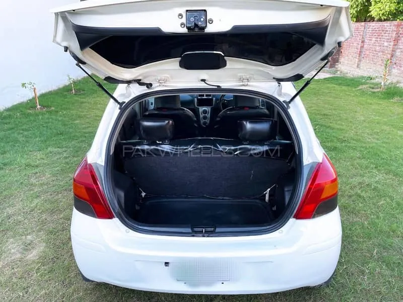 Toyota Vitz 2009 for Sale in Lahore Toyota Vitz 2009 for Sale in Lahore Image-5