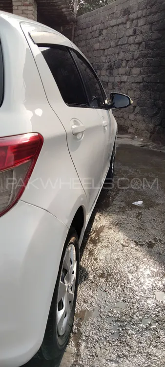 Toyota Vitz 2011 for Sale in Peshawar Toyota Vitz 2011 for Sale in Peshawar Image-5