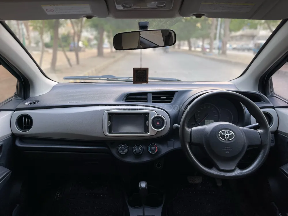 Toyota Vitz 2012 for Sale in Karachi Toyota Vitz 2012 for Sale in Karachi Image-4