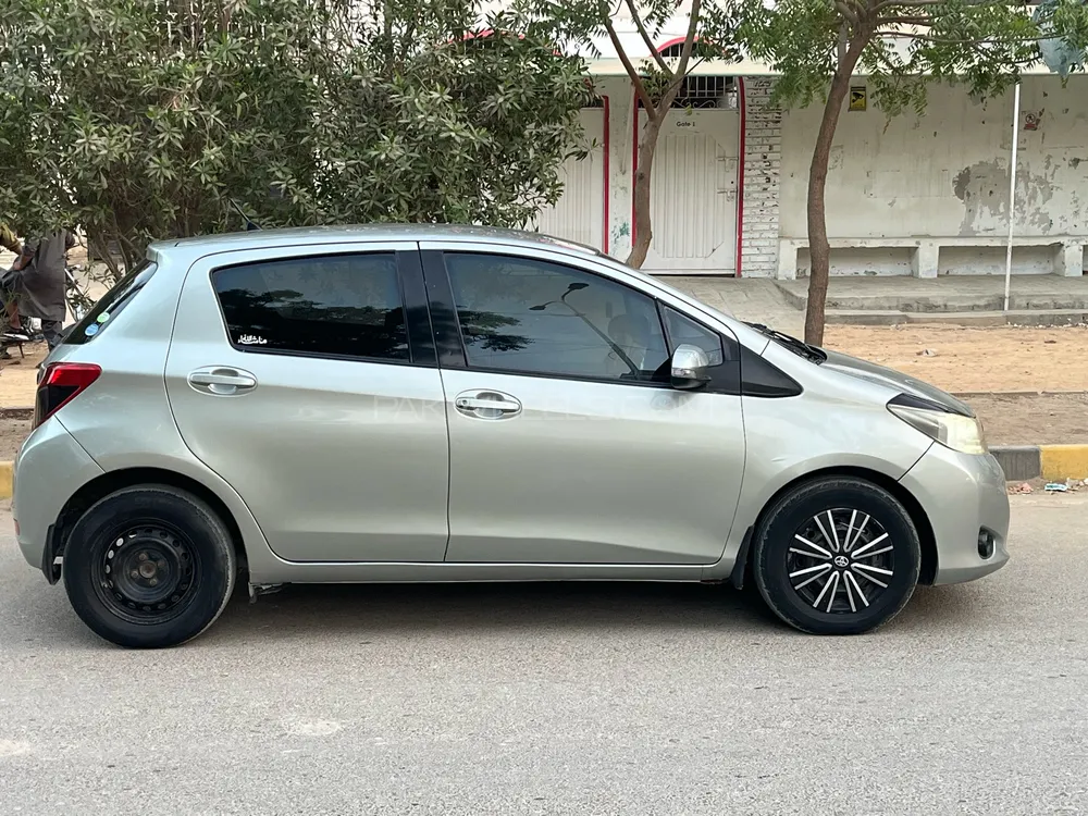 Toyota Vitz 2012 for Sale in Karachi Toyota Vitz 2012 for Sale in Karachi Image-3