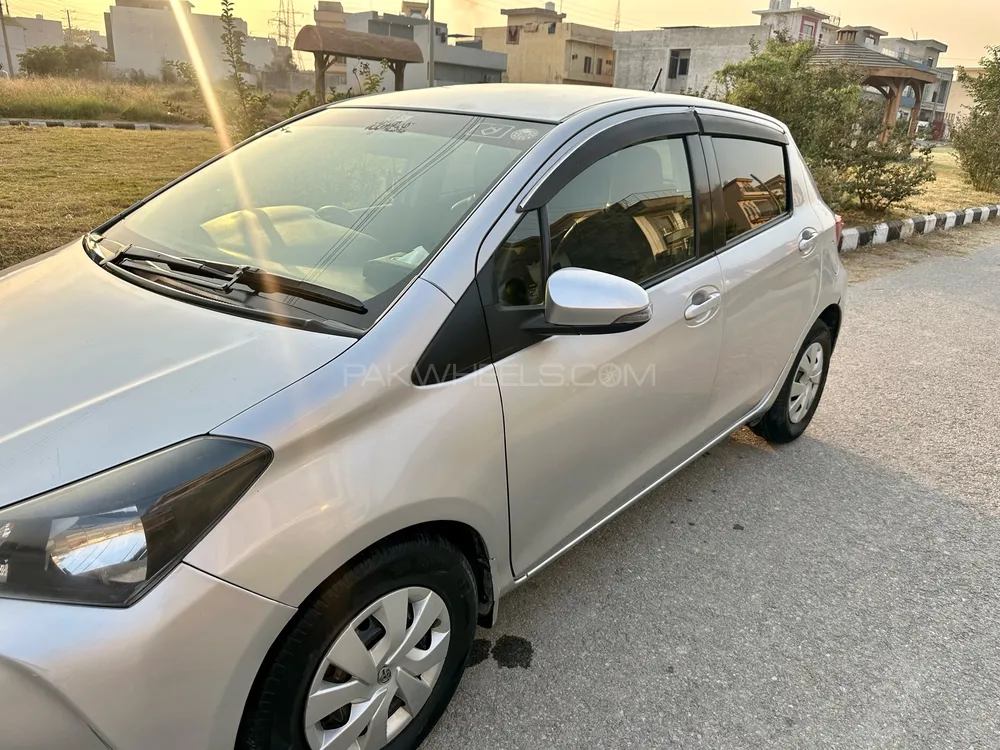 Toyota Vitz 2015 for Sale in Wah cantt Toyota Vitz 2015 for Sale in Wah cantt Image-4