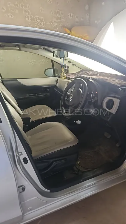 Toyota Vitz 2015 for Sale in Multan Toyota Vitz 2015 for Sale in Multan Image-5