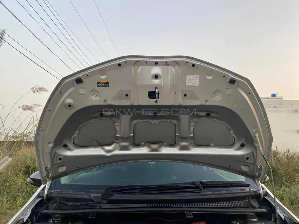 Toyota Vitz 2015 for Sale in Sialkot Toyota Vitz 2015 for Sale in Sialkot Image-19