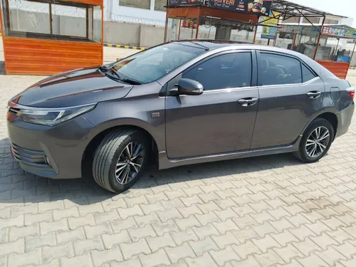 Toyota Corolla Altis Grande CVT-i 1.8 2019