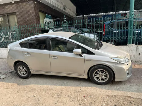 Toyota Prius G 1.8 2010