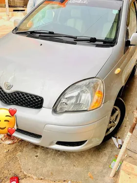 Toyota Vitz F 1.0 2002