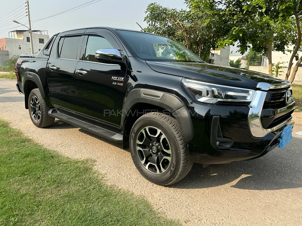 Toyota Hilux 2021 for Sale in Multan Toyota Hilux 2021 for Sale in Multan Image-4