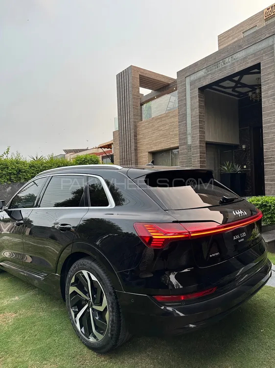 Audi e-tron 2021 for Sale in Lahore Audi e-tron 2021 for Sale in Lahore Image-6