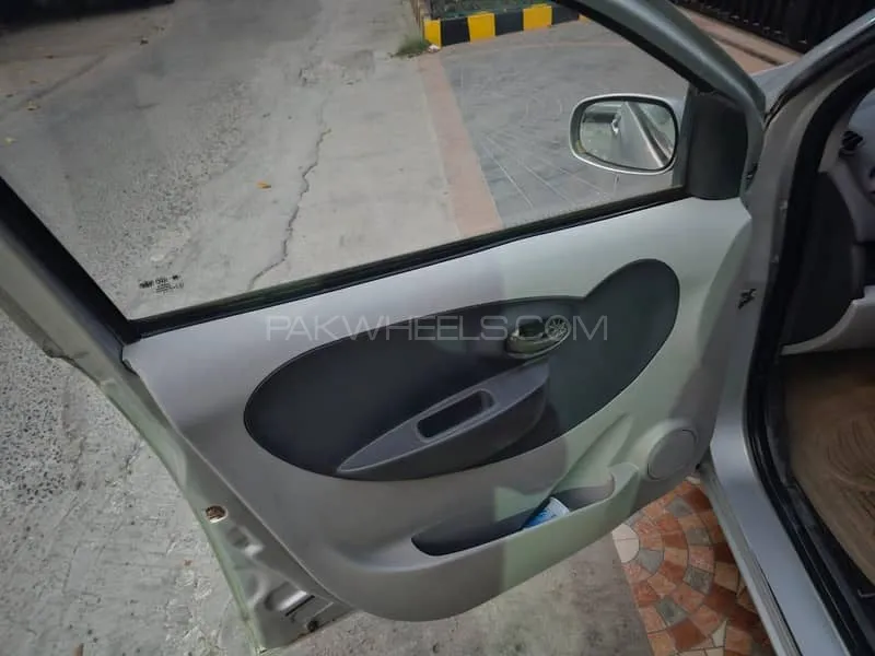 FAW V2 2015 for Sale in Lahore FAW V2 2015 for Sale in Lahore Image-3