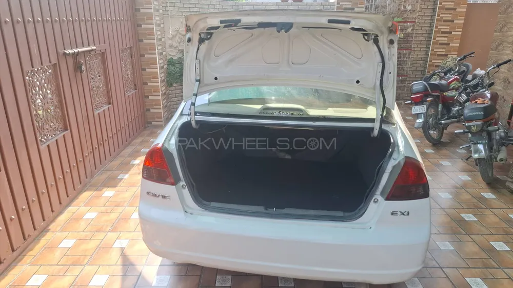 Honda Civic 2005 for Sale in Gujranwala Honda Civic 2005 for Sale in Gujranwala Image-9