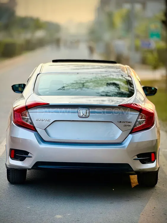 Honda Civic 2018 for Sale in Faisalabad Honda Civic 2018 for Sale in Faisalabad Image-4