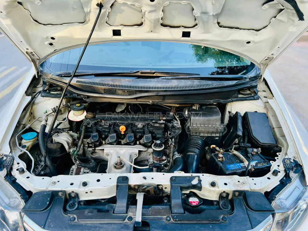 Honda Civic 2014 for Sale in Rawalpindi Honda Civic 2014 for Sale in Rawalpindi Image-13