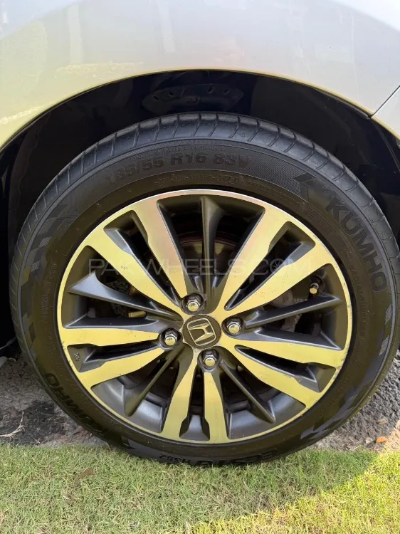 Honda Fit 2013 for Sale in Lahore Honda Fit 2013 for Sale in Lahore Image-5