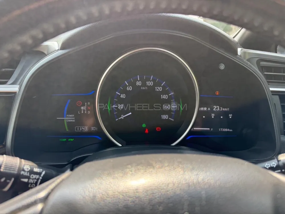 Honda Fit 2013 for Sale in Lahore Honda Fit 2013 for Sale in Lahore Image-4