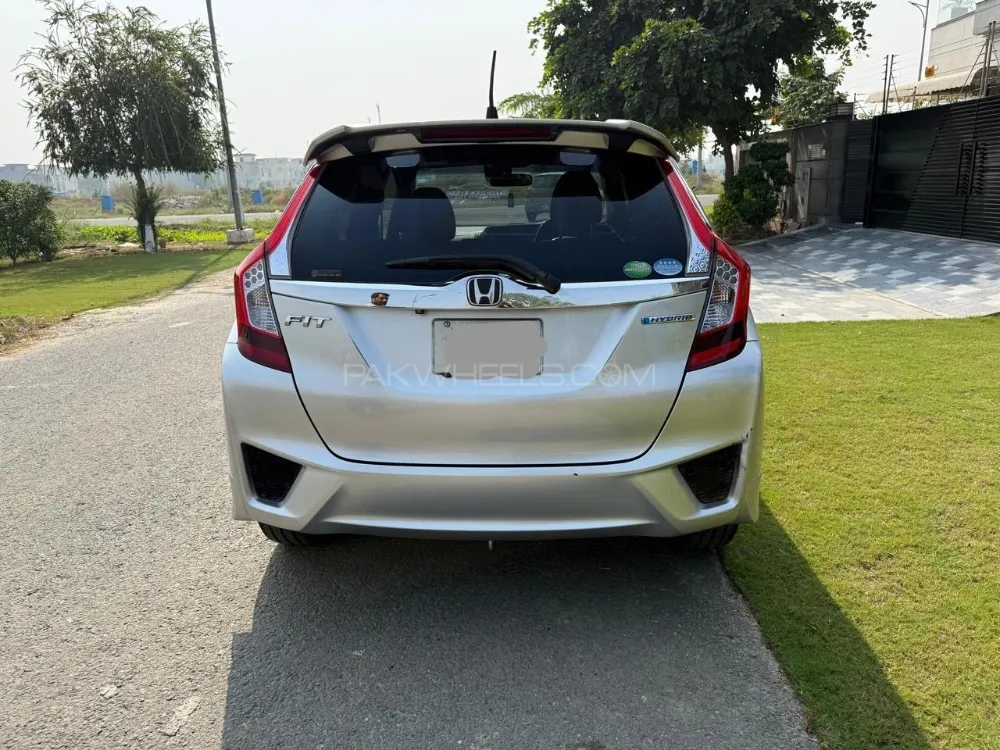 Honda Fit 2013 for Sale in Lahore Honda Fit 2013 for Sale in Lahore Image-2