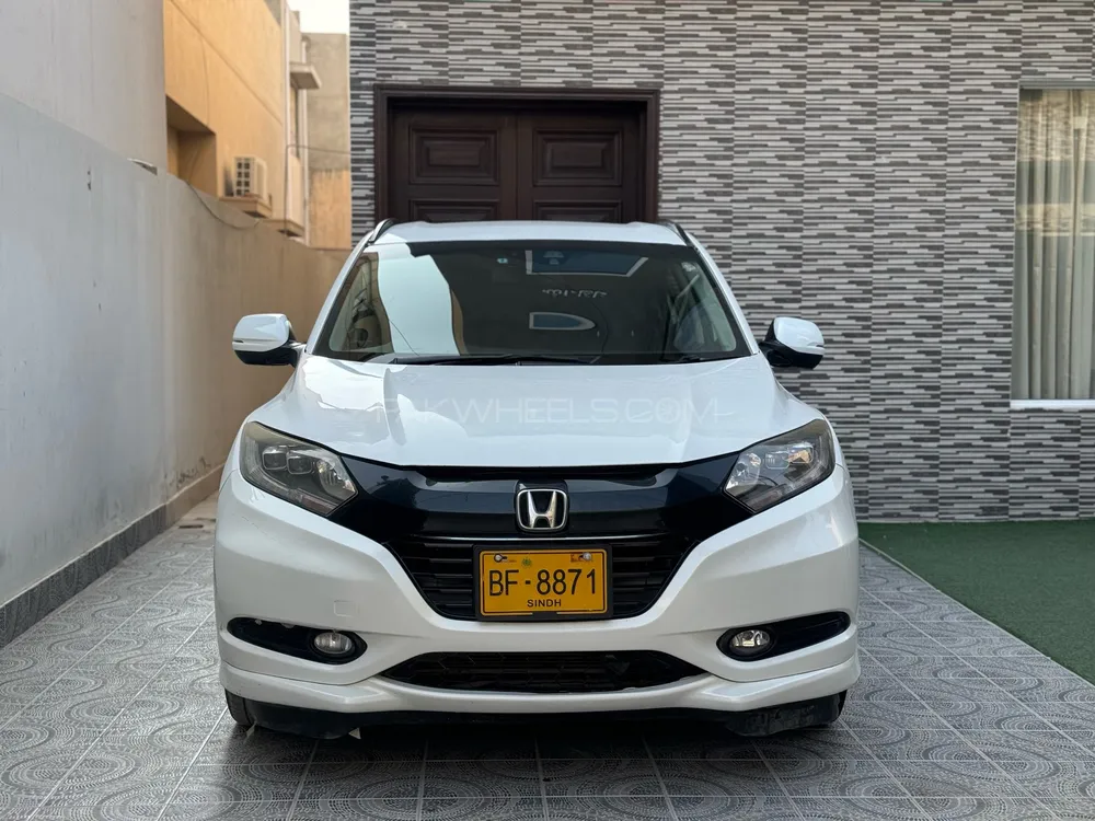 Honda Vezel 2015 for Sale in Karachi Image-1