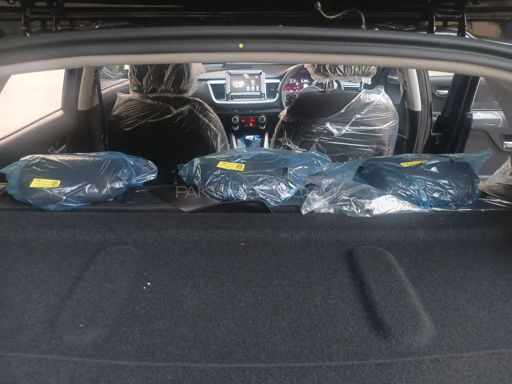 KIA Stonic 2025 for Sale in Rawalpindi KIA Stonic 2025 for Sale in Rawalpindi Image-8