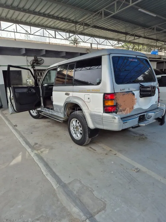 Mitsubishi Pajero 1990 for Sale in Thatta Mitsubishi Pajero 1990 for Sale in Thatta Image-2