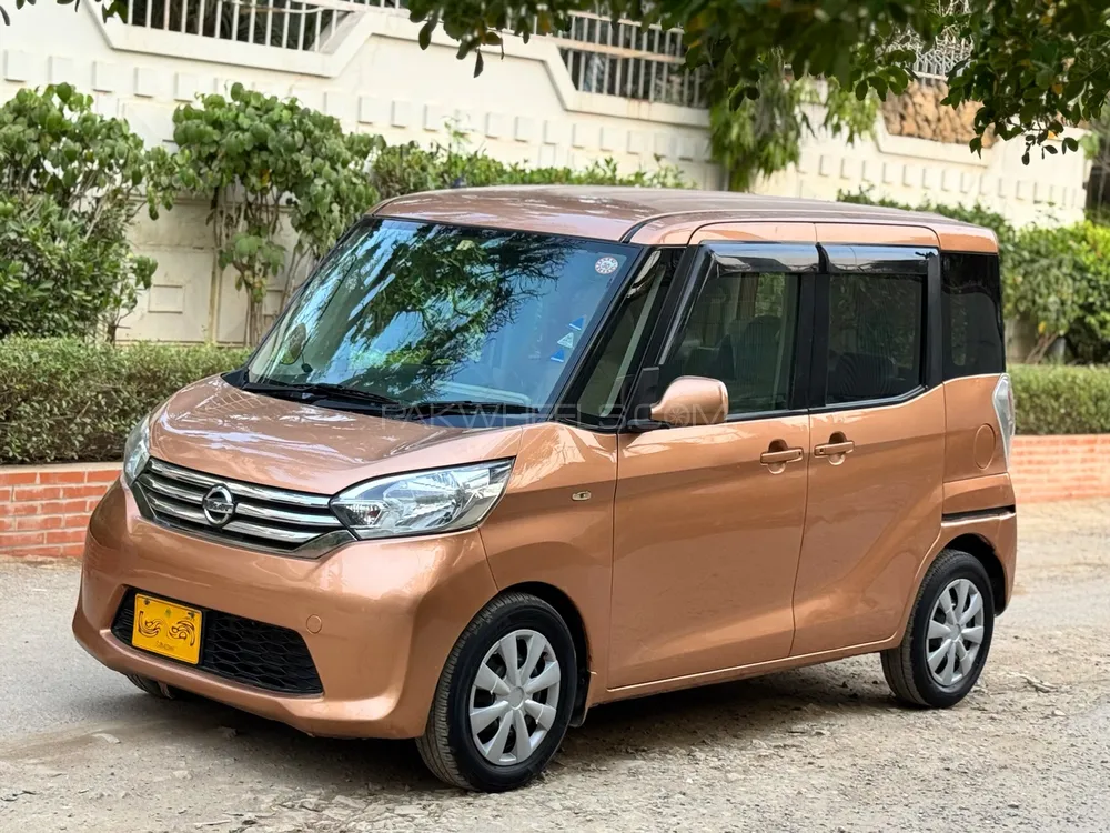 Nissan Dayz Roox 2014 for Sale in Karachi Image-1