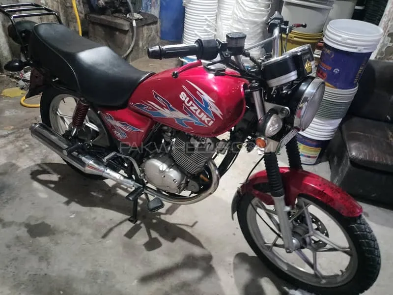 Suzuki GS 150 SE 2017 for Sale Suzuki GS 150 SE 2017 for Sale Image-4