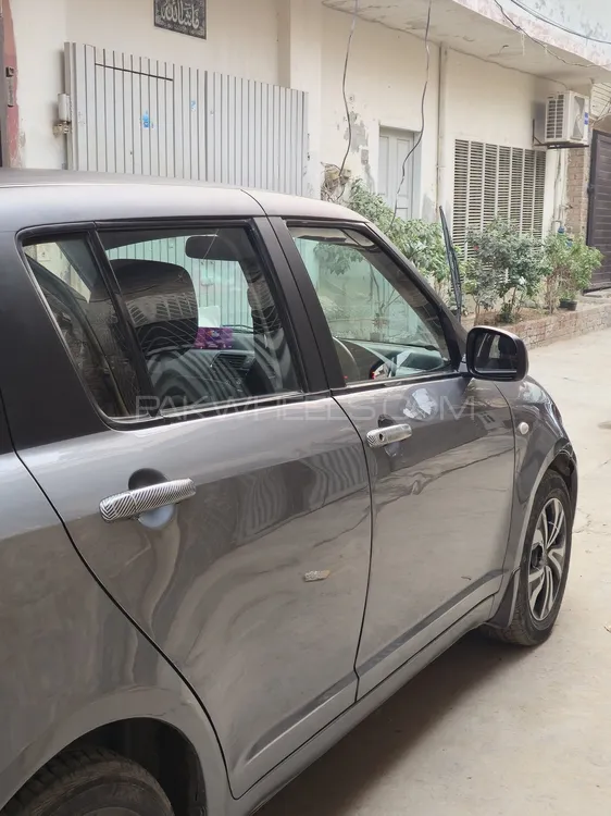 Suzuki Swift 2011 for Sale in Faisalabad Suzuki Swift 2011 for Sale in Faisalabad Image-9