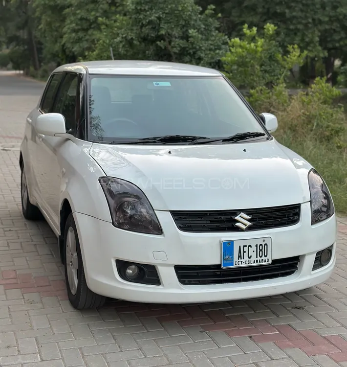 Suzuki Swift 2017 for Sale in Faisalabad Suzuki Swift 2017 for Sale in Faisalabad Image-1