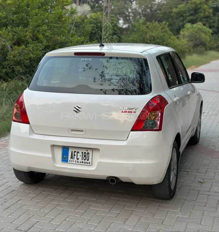 Suzuki Swift 2017 for Sale in Faisalabad Suzuki Swift 2017 for Sale in Faisalabad Image-2