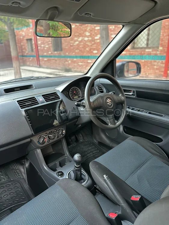 Suzuki Swift 2017 for Sale in Faisalabad Suzuki Swift 2017 for Sale in Faisalabad Image-18