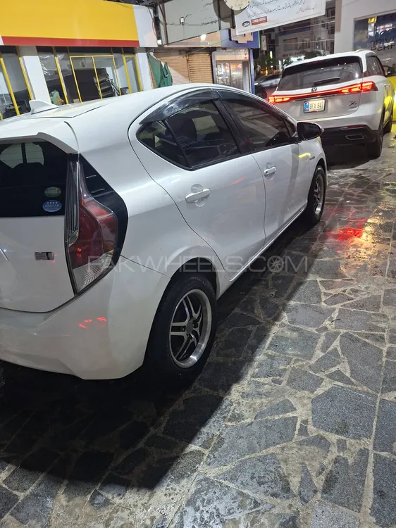 Toyota Aqua 2015 for Sale in Peshawar Toyota Aqua 2015 for Sale in Peshawar Image-4