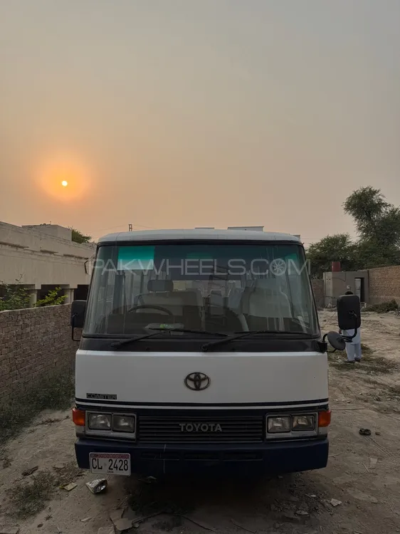 Toyota Coaster 1983 for Sale in Vehari Image-1