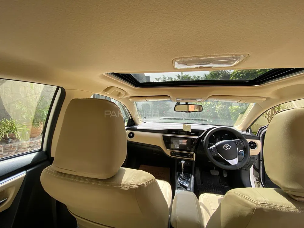 Toyota Corolla 2021 for Sale in Karachi Toyota Corolla 2021 for Sale in Karachi Image-9