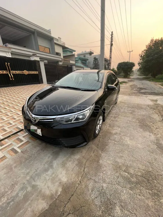 Toyota Corolla 2017 for Sale in Sahiwal Toyota Corolla 2017 for Sale in Sahiwal Image-8