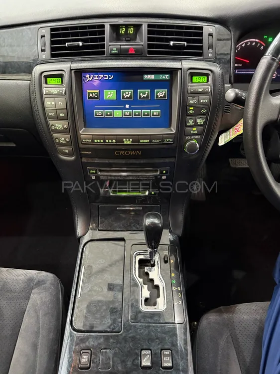 Toyota Crown 2005 for Sale in Faisalabad Toyota Crown 2005 for Sale in Faisalabad Image-7