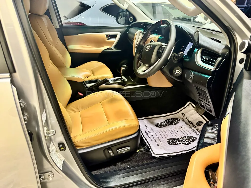 Toyota Fortuner 2018 for Sale in Karachi Toyota Fortuner 2018 for Sale in Karachi Image-7