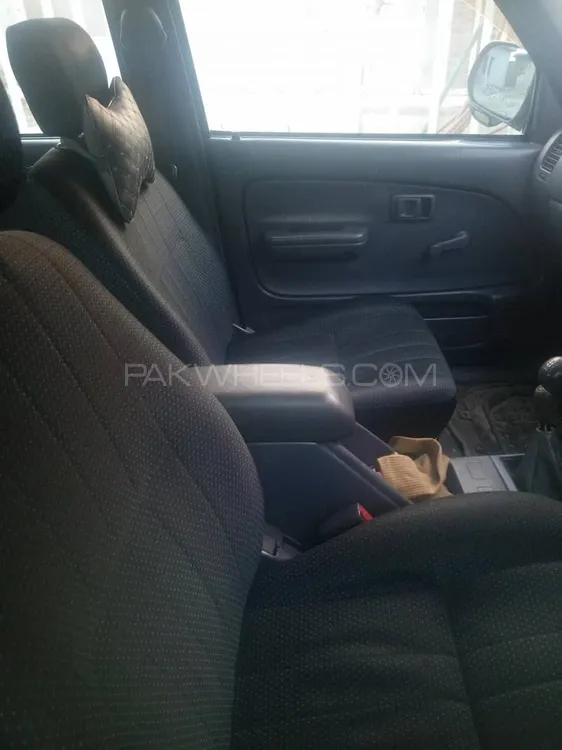 Toyota Hilux 2003 for Sale in Sialkot Image-1