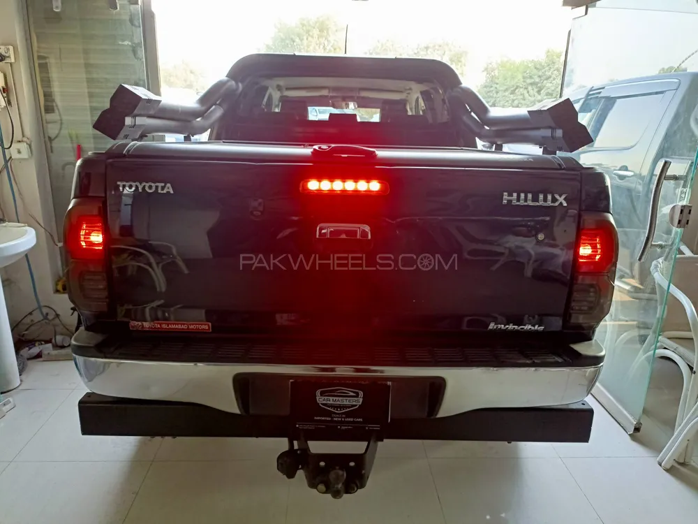 Toyota Hilux 2014 for Sale in Islamabad Toyota Hilux 2014 for Sale in Islamabad Image-3