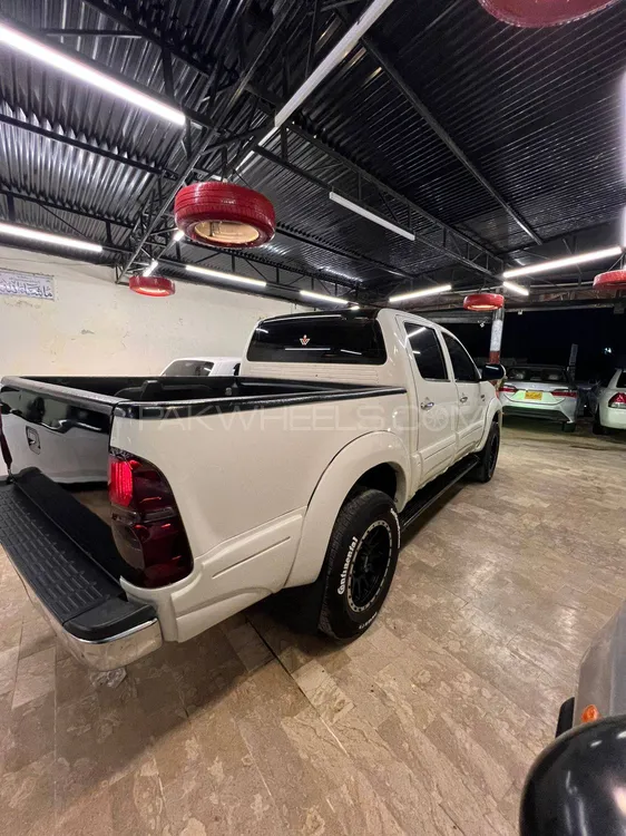 Toyota Hilux 2014 for Sale in Islamabad Toyota Hilux 2014 for Sale in Islamabad Image-2