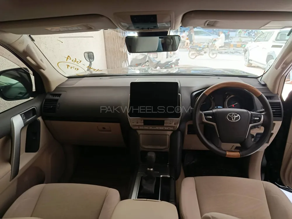 Toyota Prado 2020 for Sale in Karachi Toyota Prado 2020 for Sale in Karachi Image-6