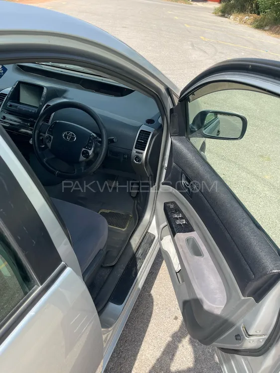 Toyota Prius 2010 for Sale in Islamabad Toyota Prius 2010 for Sale in Islamabad Image-8